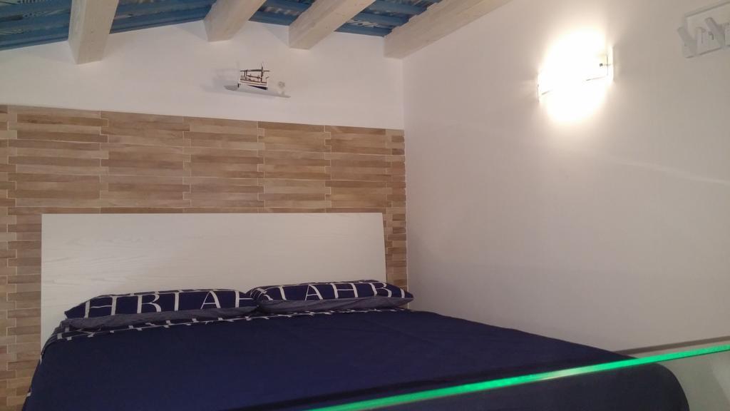 La Casetta Nel Porto Castellammare del Golfo Quarto foto
